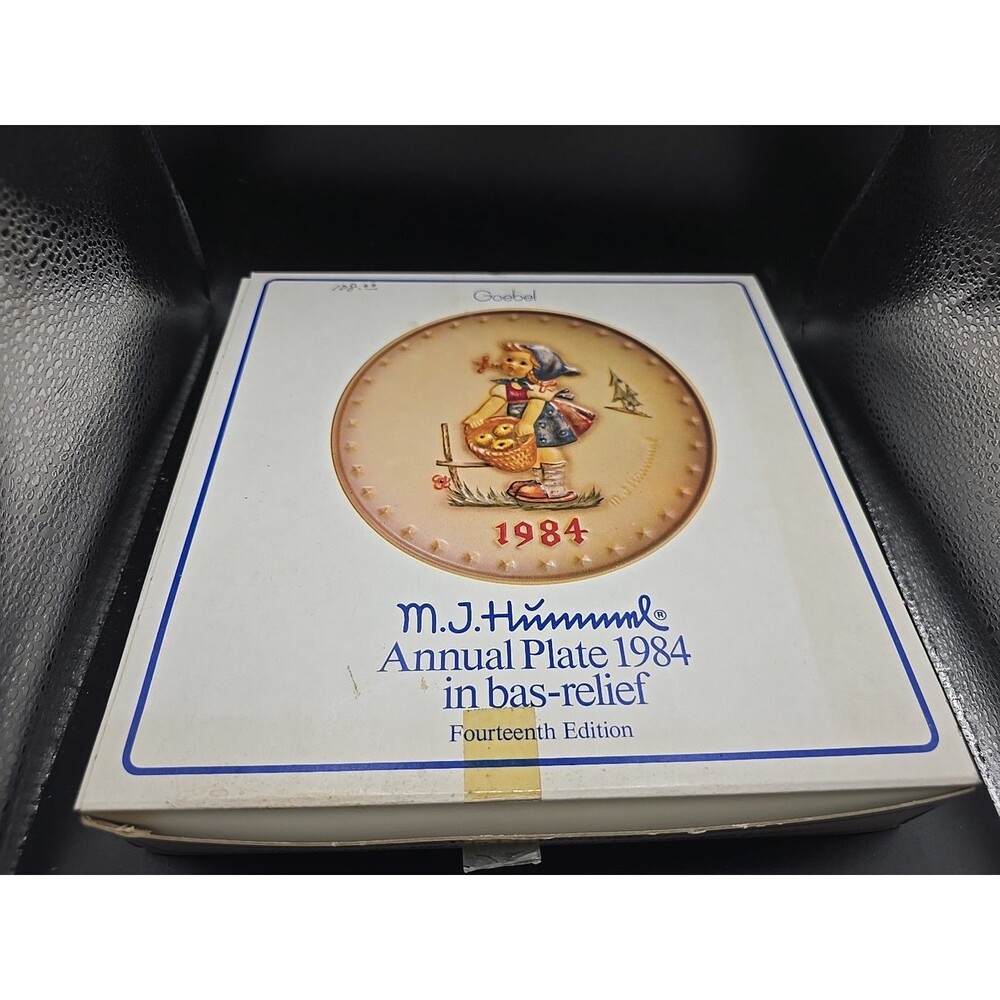 Vintage 1984 Goebel M.J. Hummel  14th Annual Collectible Plate Mint In Box
